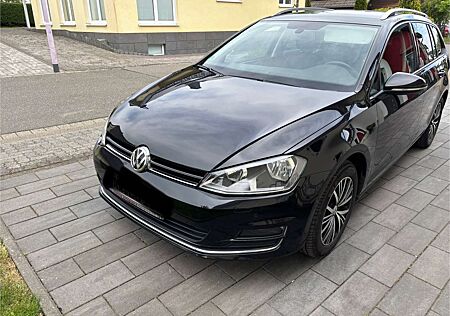 VW Golf Variant Volkswagen 1.6 TDI BlueMotion TechnologyAllstar