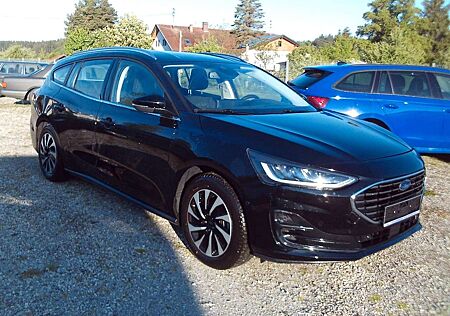 Ford Focus Turnier Titanium Automatik Kamera Tempomat