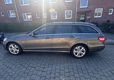 Mercedes-Benz E 250 T CGI BlueEFFICIENCY Automatik Avantgarde