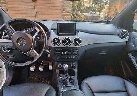 Mercedes-Benz B 200 CDI (BlueEFFICIENCY)