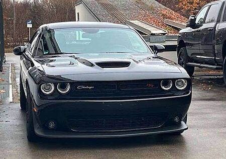 Dodge Challenger R/T Scat Pack