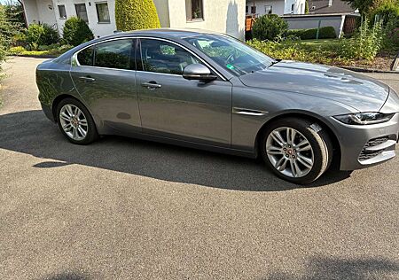 Jaguar XE Diesel D200 AWD Aut. SE