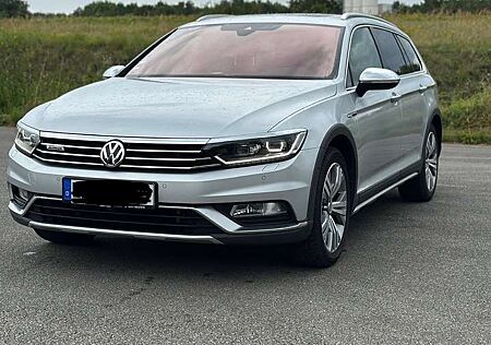 VW Passat Alltrack Volkswagen 2.0 TSI (BMT) 4Motion DSG