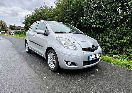 Toyota Yaris 1.3 VVT i-Aspiration Automatik N. TUV