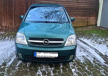 Opel Meriva 1.8 16V (Essentia)