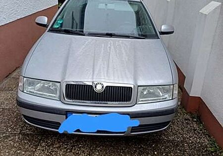 Skoda Octavia 1.6 CombiTour