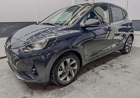 Hyundai i10 STYLE AUT KLIMAAUTOMATIK NAVI SHZ RFK TEMPOMAT ...