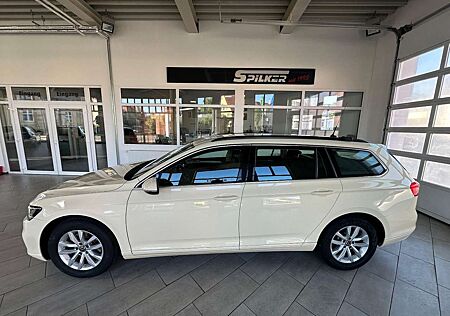 VW Passat Variant Volkswagen Business LED / DSG