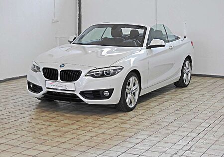 BMW 218 i Cabrio Sport Line Aut. Navi LED PDC