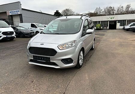 Ford Tourneo Courier Titanium