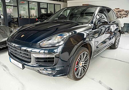 Porsche Cayenne Turbo PANO/21°/LED/KAMERA/TOP