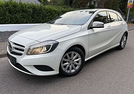 Mercedes-Benz A 180 A 180CDI-STYLE-SPORTSITZE-SH-XENON-PDC-NAVI VOR