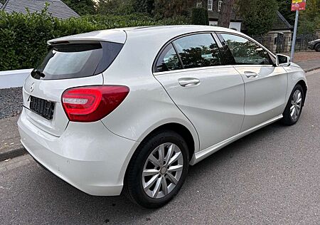 Mercedes-Benz A 180 A 180CDI-STYLE-SPORTSITZE-SH-XENON-PDC-NAVI VOR
