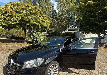 Mercedes-Benz A 180 (BlueEFFICIENCY) AMG Sport