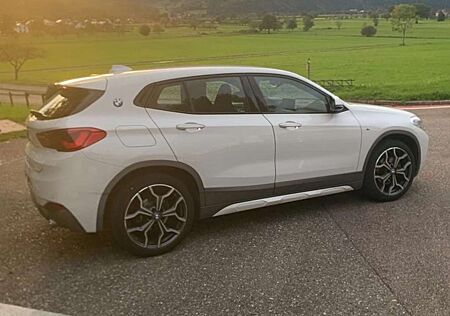 BMW X2 xDrive18d M Sport X / Sportsitze
