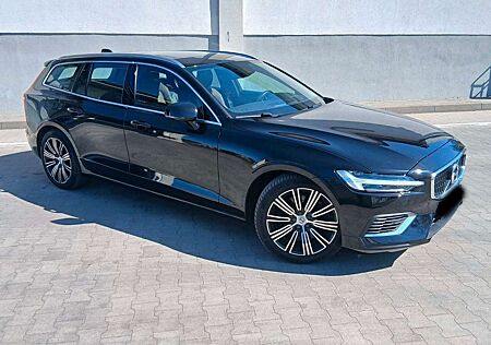 Volvo V60 T8 Kombi Inscription Plug-In Hybrid AWD