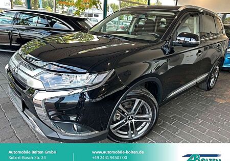 Mitsubishi Outlander Active 2WD Navi-Kamera-Scheckheft