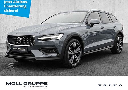 Volvo V60 CC V60 Cross Country B4 AWD Ultimate Pano Kamera 4xShz.