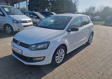 VW Polo Volkswagen V 5-Türer 1.2 TSI Style aus 1HD.