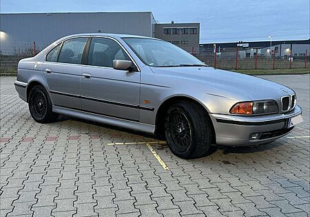 BMW 523i 523 | Leder | TÜV 06/27