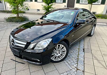 Mercedes-Benz E 250 CGI BlueEfficiency*Achse-Kette NEU*ILS*NAVI*