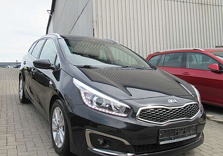 Kia XCeed Ceed SW / cee'd SW Dream Team -Navi-Kamera-SHZ-PDC-LHZ-MFL-Alu-2.Hand