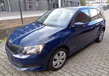 Skoda Fabia 1.0 MPI Cool Ed., Klima, Ganzjahresreifen