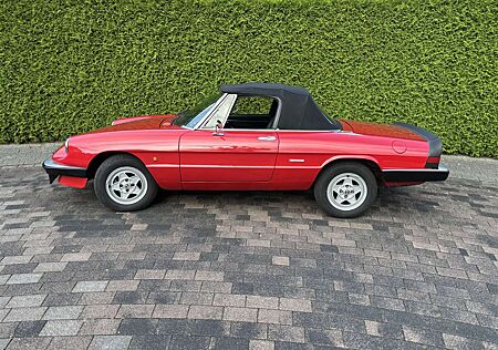 Alfa Romeo Spider 2.0