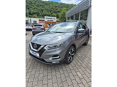 Nissan Qashqai 1.3 DIG-T Tekna 4x2 AHK