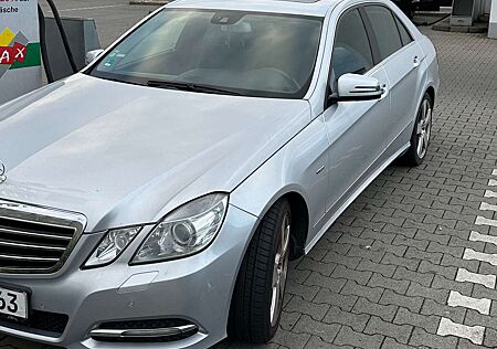 Mercedes-Benz E 300 E+300+CDI+DPF+BlueEFFICIENCY+7G-TRONIC+Avantgarde