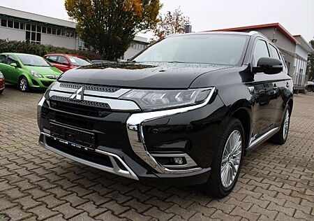 Mitsubishi Outlander 2.4 MIVEC PLUG-IN HYBRID 4WD