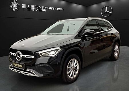 Mercedes-Benz GLA 180 KAMERA+PANO+AHK+NAVI+Ambiente+AUT+MBUX