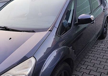 Ford S-Max 2.2 TDCi DPF Titanium S 7 Sitze