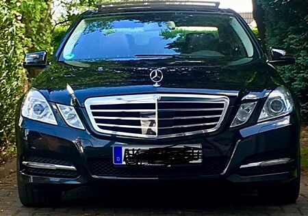 Mercedes-Benz E 350 CDI DPF BlueEFFICIENCY 7G-TRONIC