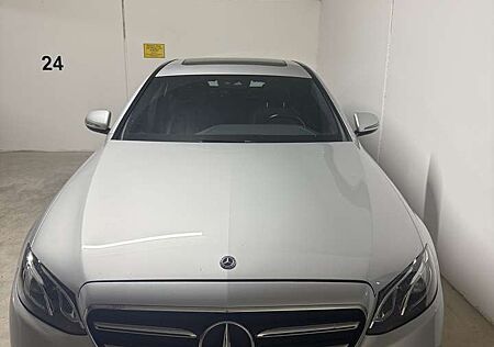 Mercedes-Benz E 300 de 9G-TRONIC
