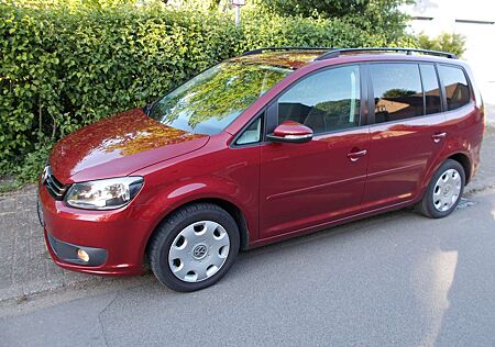 VW Touran Volkswagen 1.6 TDI DPF BlueMotion Technology Comfortli