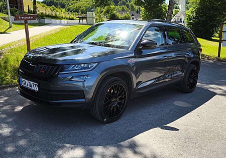 Skoda Kodiaq gebraucht kaufen Skoda Kodiaq 2.0 TSI 4x4 7 Sitzer, Leder, Pano, AHK, ACC,