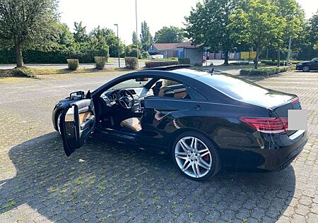 Mercedes-Benz E 250 Autom. Pano | AMG | Facelift | Coupe