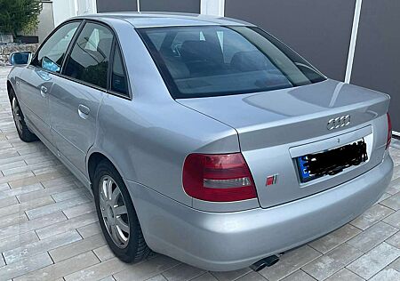 Audi S4 2.7 quattro