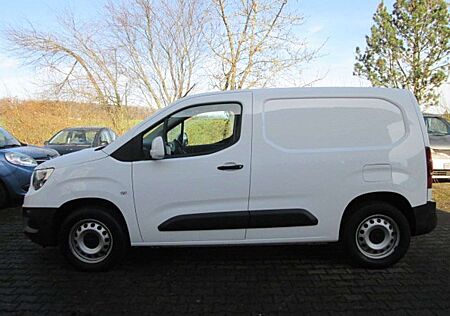 Opel Combo Edition 1 HAND / KLIMA / AHK / MwST. Ausweisbar