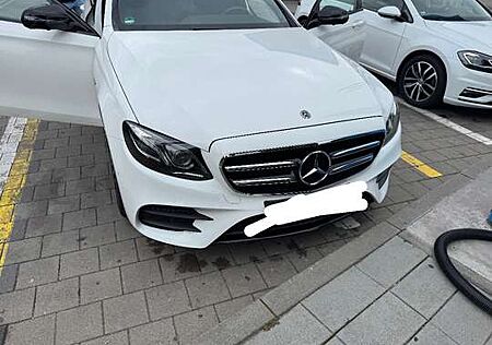 Mercedes-Benz E 300 de 9G-TRONIC AMG Line