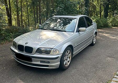 BMW 328i 328