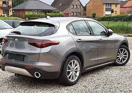 Alfa Romeo Stelvio Super Teilleder/NAVI/ Euro6/Kamera