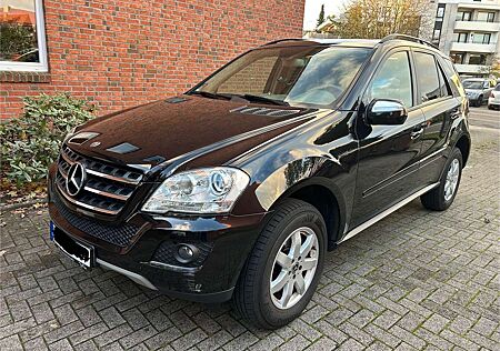 Mercedes-Benz ML 300 CDI 4Matic 7G-TRONIC DPF BlueEFFICIENCY