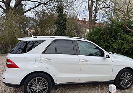 Mercedes-Benz ML 350 BlueTEC 4MATIC 7G-TRONIC