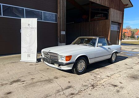 Mercedes-Benz 560 SL
