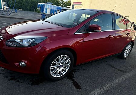 Ford Focus Turnier 1.6 EcoBoost Start-Stopp-System Titanium