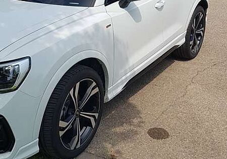 Audi Q3 35 TFSI S line