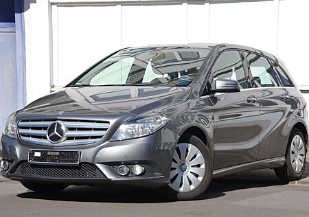 Mercedes-Benz B 180 CDI (246.200)*NAVI*AHK*2xPDC*TEMPO