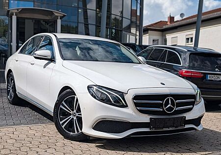 Mercedes-Benz E 220 E220d 9G Avantgarde LED PDC NAVI Kamera